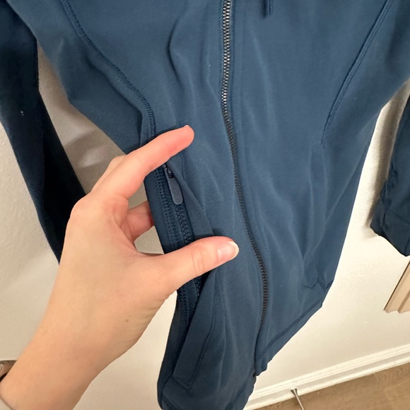 Women’s define hooded jacket nulu - Lululemon - Picture 4 of 9